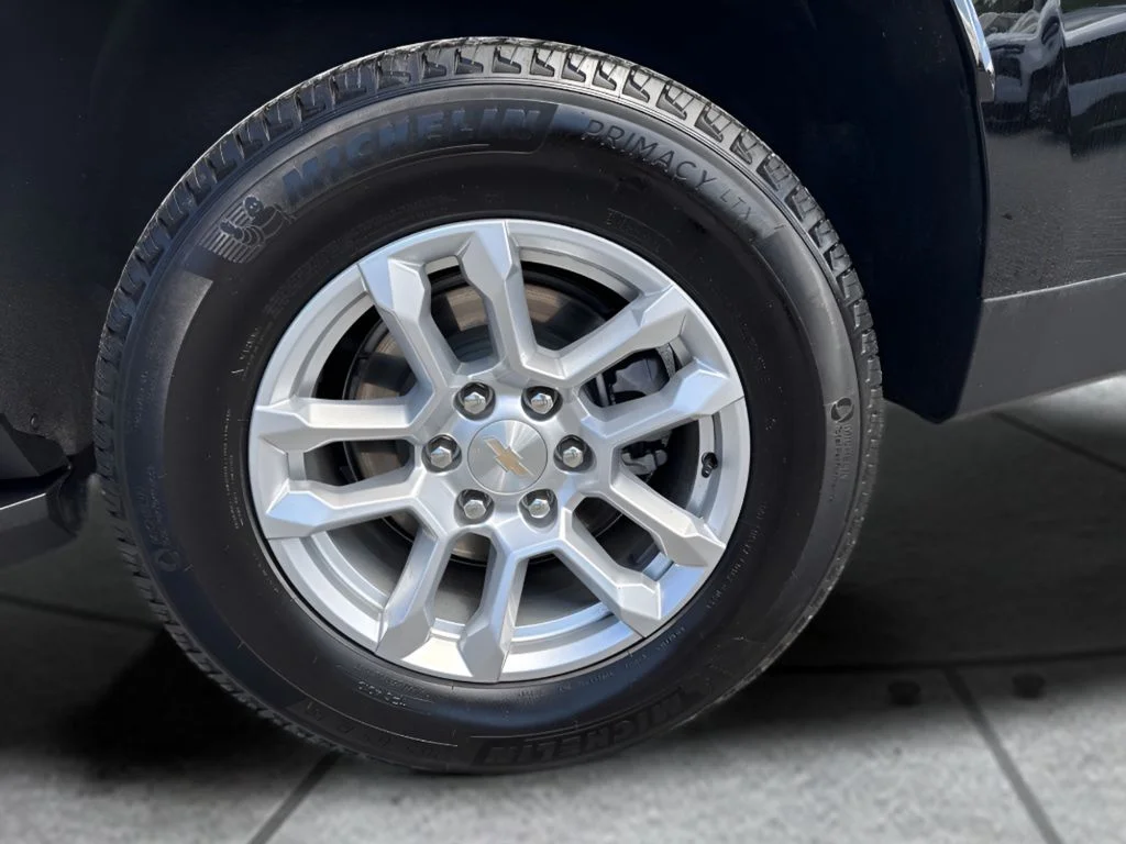 Used 2025 Black Chevrolet LT image 40