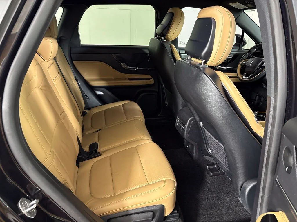 Used 2020 Black Lincoln Reserve image 21