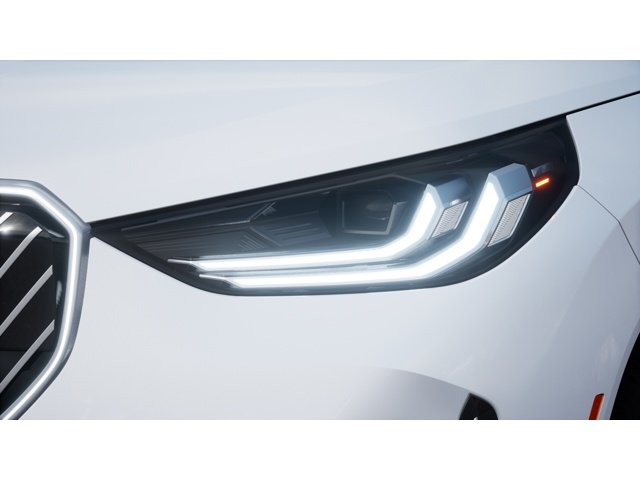 New 2026 Mineral White Metallic BMW 30 xDrive image 6
