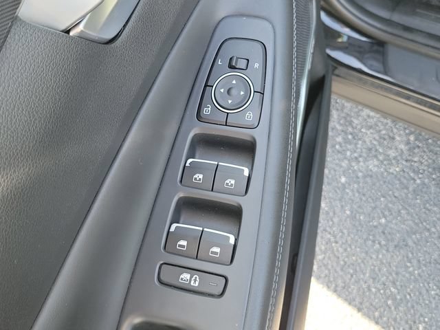 Used 2023 Black Hyundai SEL image 22