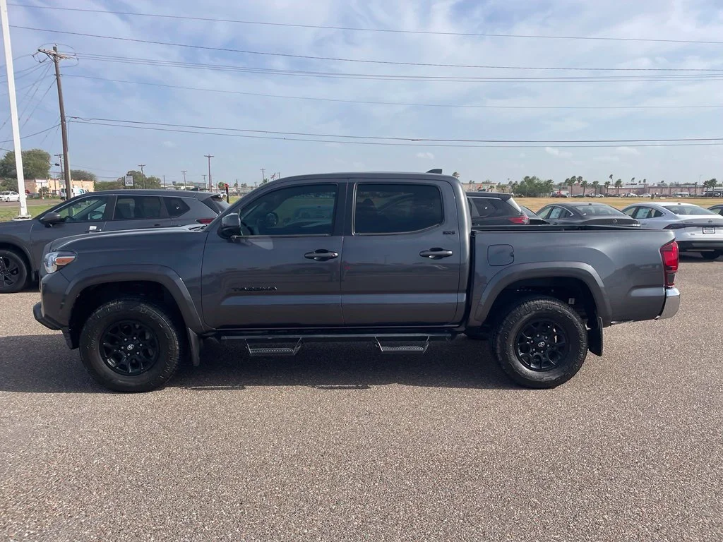 Used 2022 Gray Toyota SR5 image 4