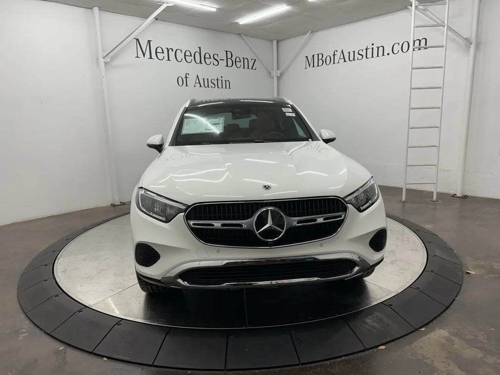 Certified Used 2026 White Mercedes-Benz GLC 300 image 2