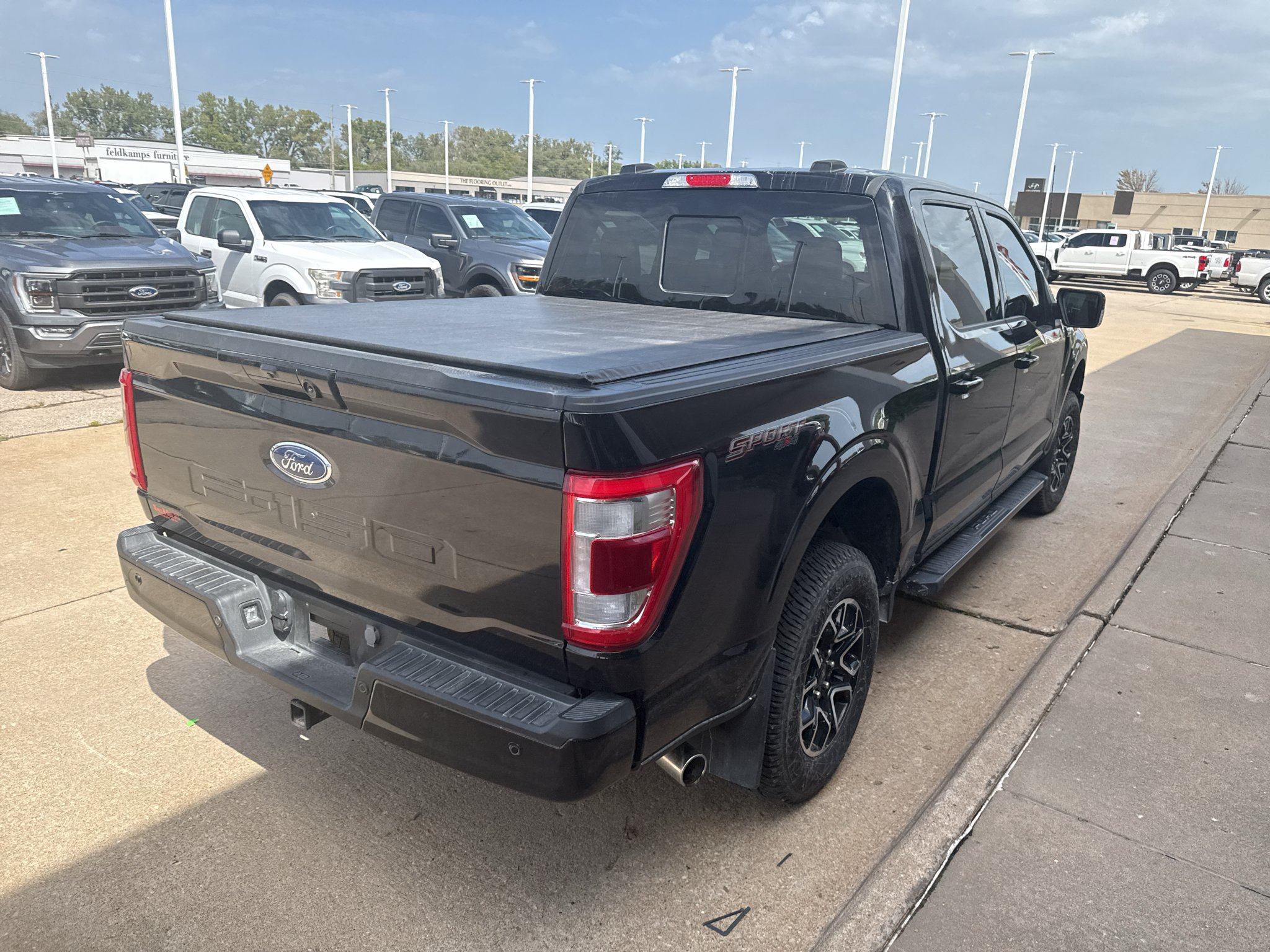 Used 2023 Agate Black Metallic Ford LARIAT image 5