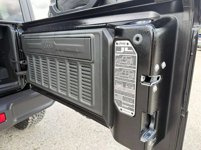 New 2026 Black Jeep Rubicon image 37