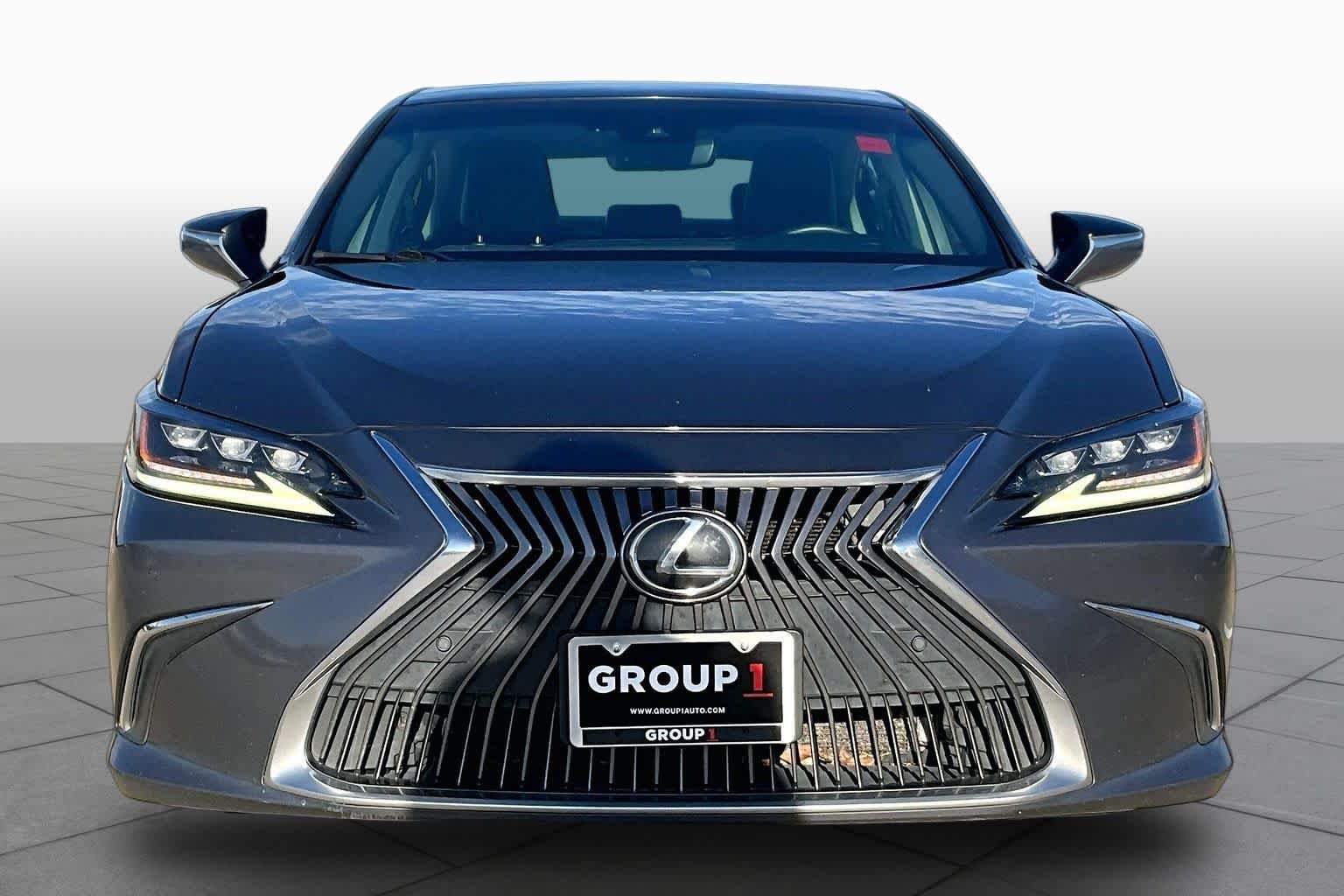 Used 2019 Nebula Gray Pearl Lexus Luxury image 4