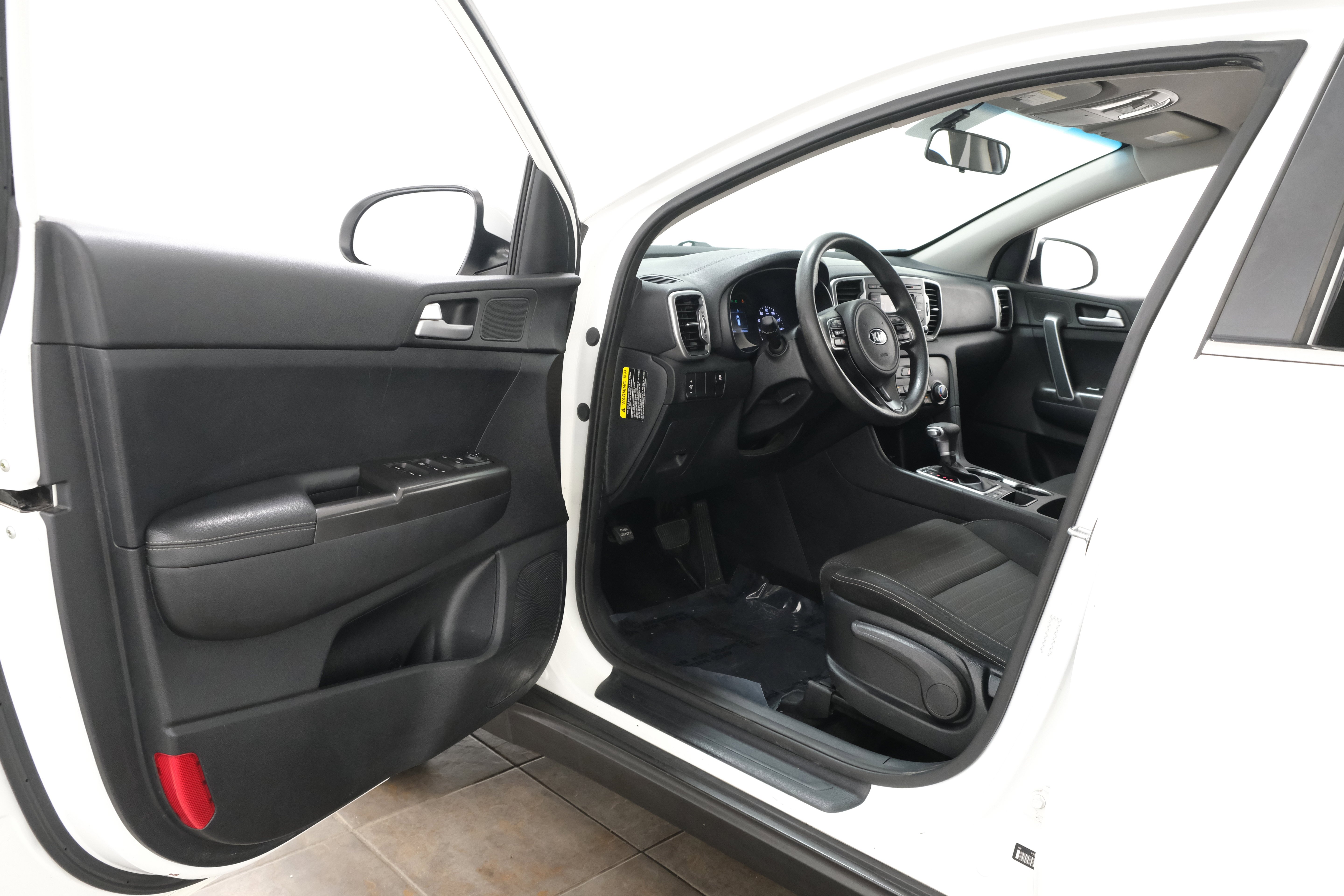 Used 2018 Clear White Kia LX image 24