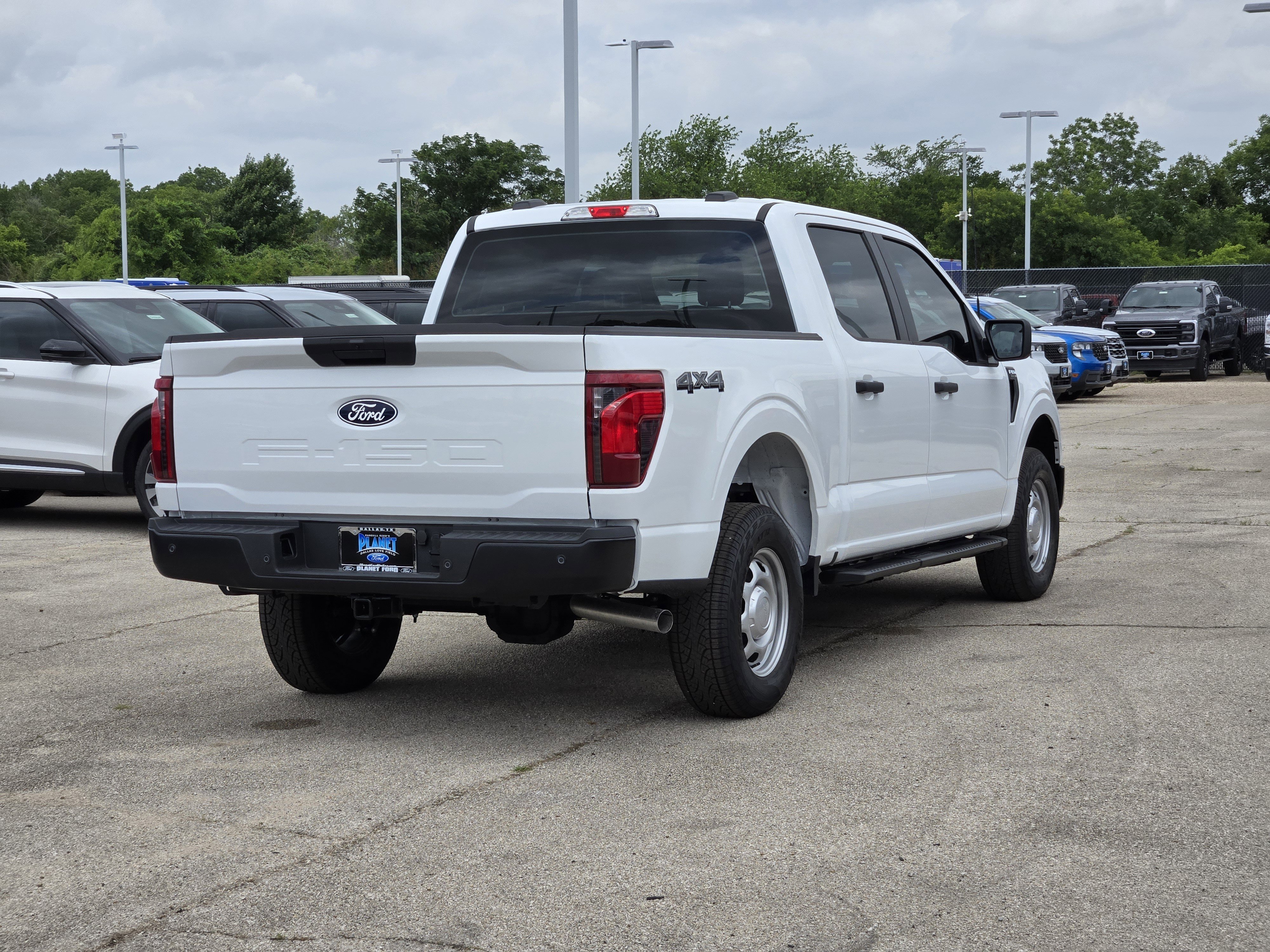 New 2026 Oxford White Ford XL image 4