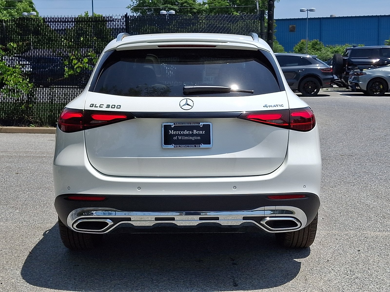 New 2026 Polar White Mercedes-Benz GLC 300 image 5