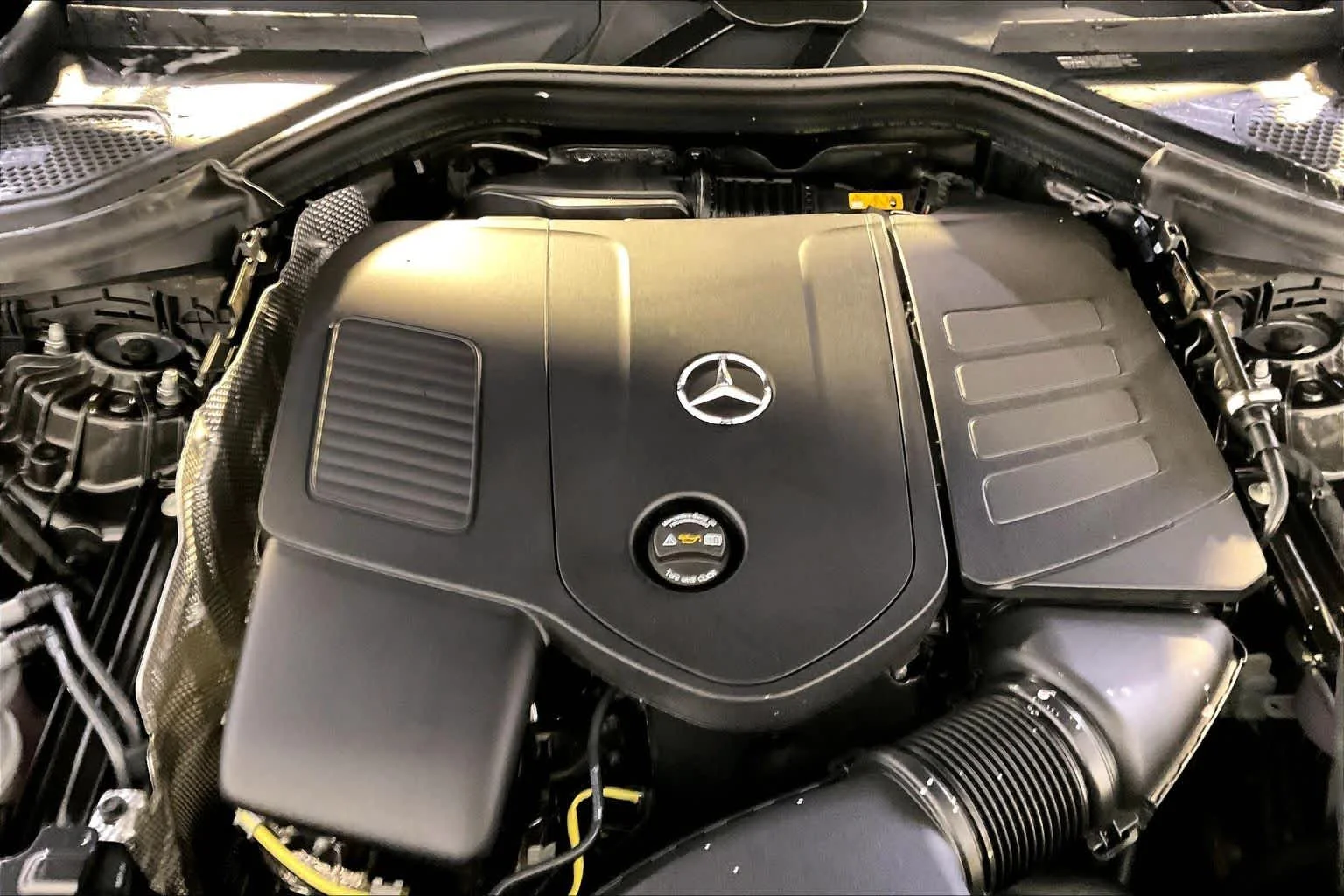 New 2027 Graphite Grey Metallic Mercedes-Benz GLC 300 image 14