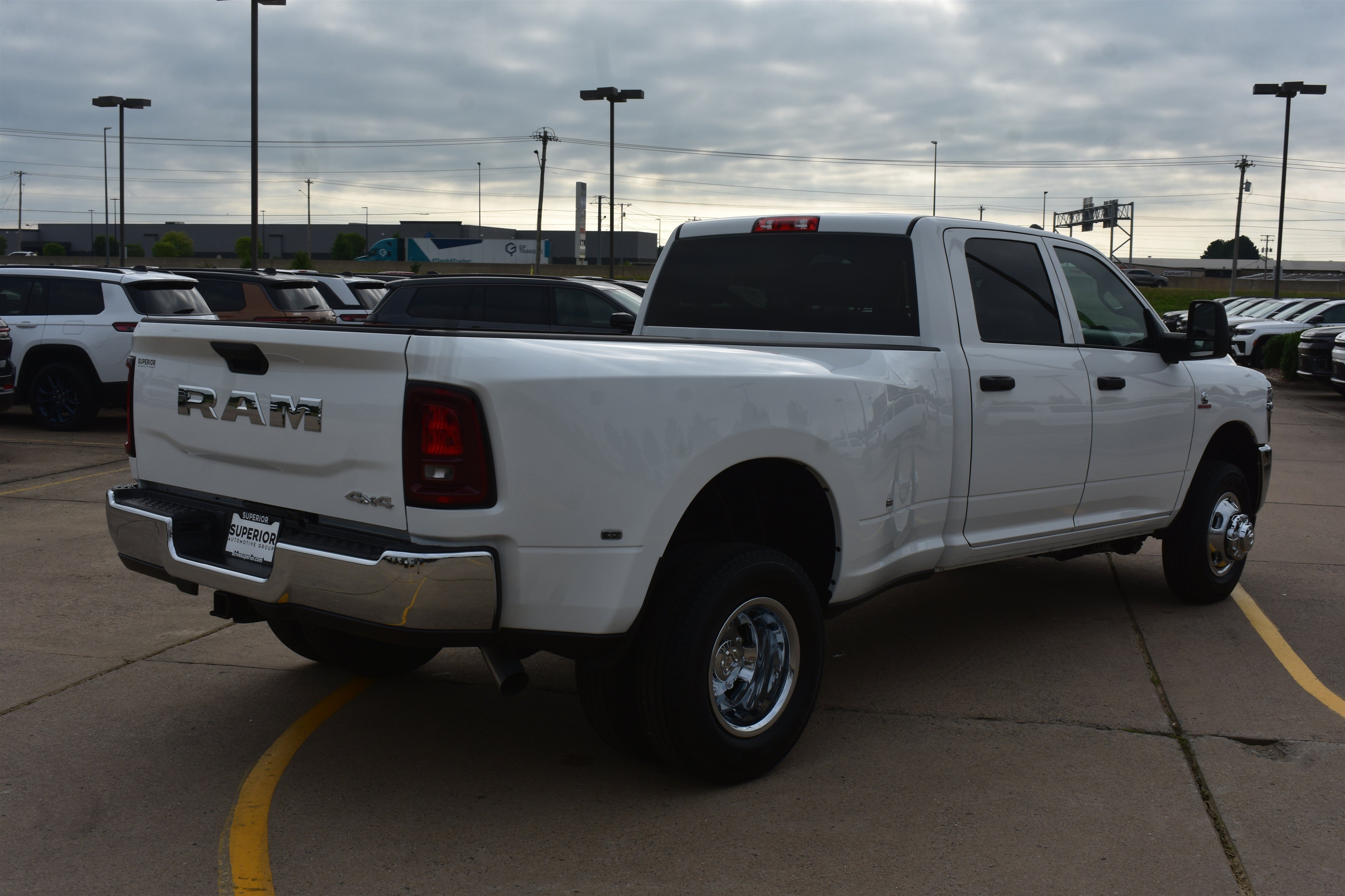 New 2026 Bright White Clear-Coat Exterior Paint RAM Tradesman image 5