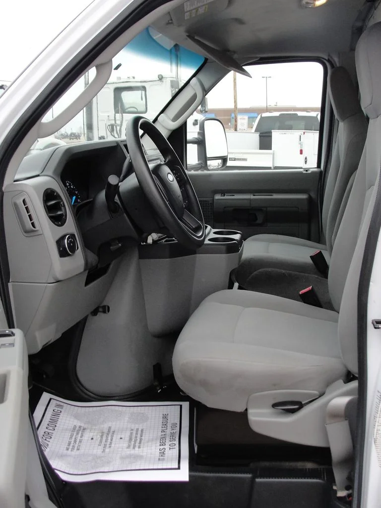 2023 Ford E-Series Cutaway Base - Photo 9
