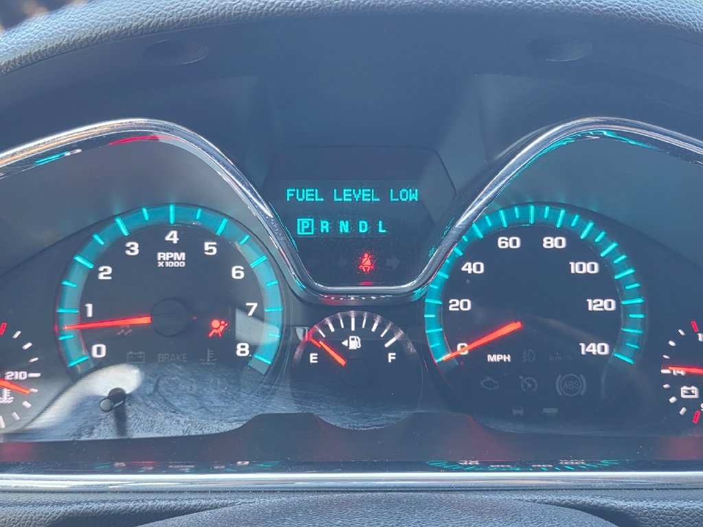Used 2014 Gray Chevrolet 2LT image 37