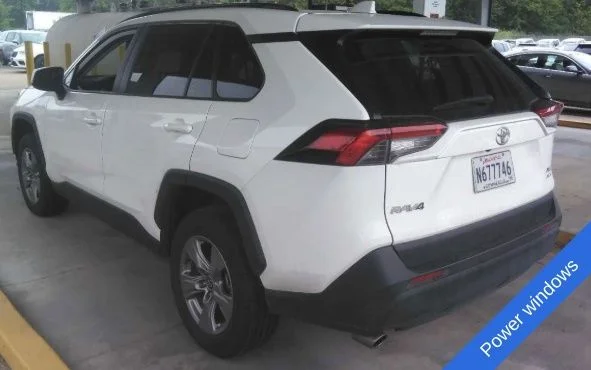 Used 2025 Ice Toyota XLE image 8