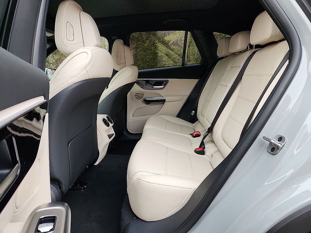 Used 2026 MANUFAKTUR Alpine Grey Mercedes-Benz GLC 300 image 6