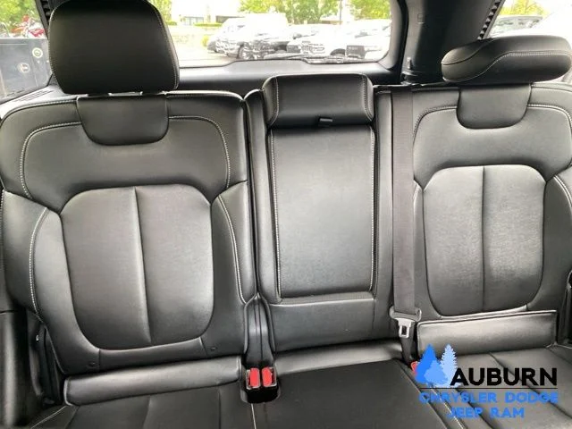 Used 2024 White Jeep 4xe image 22
