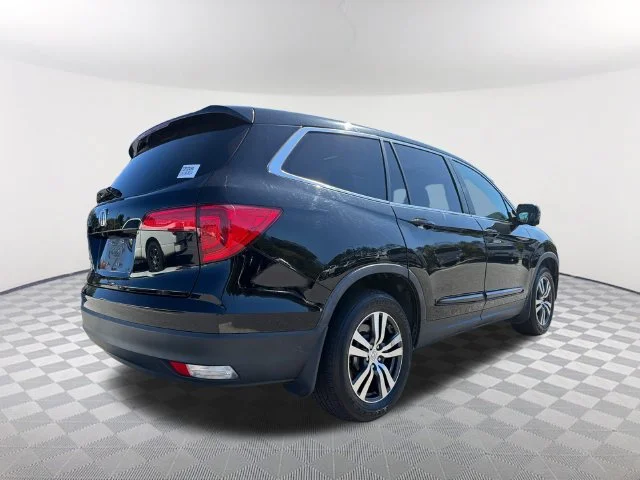 Used 2017 Black Honda EX-L image 5