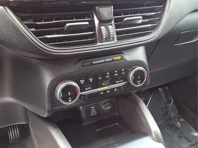 Used 2024  Ford Active image 9