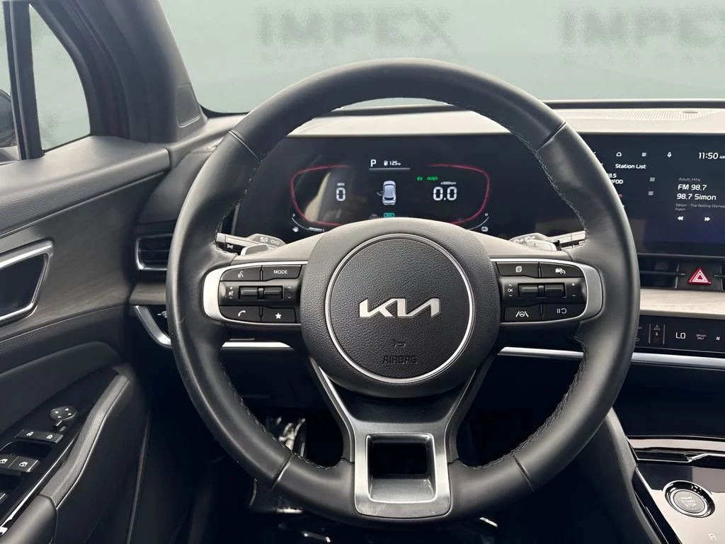 Used 2025 Red Kia X-Line image 10
