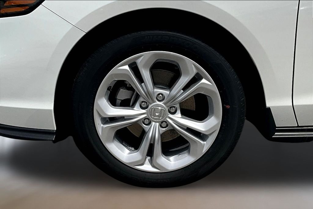 New 2026 Platinum White Pearl Honda LX image 12