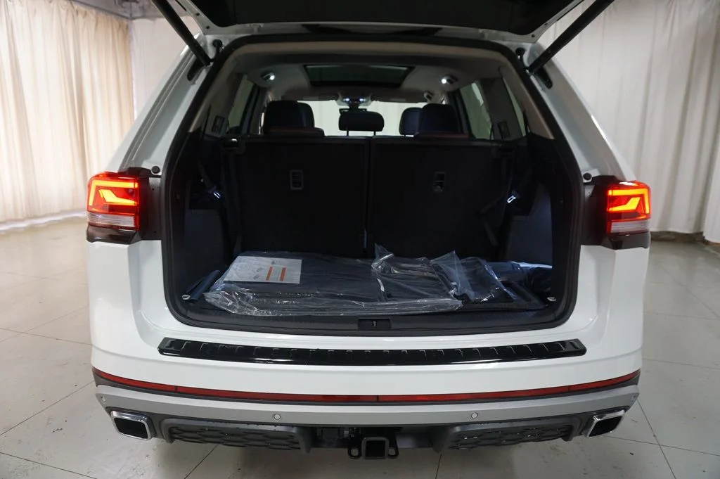 New 2026 Opal White Volkswagen 2.0T Peak Edition image 32