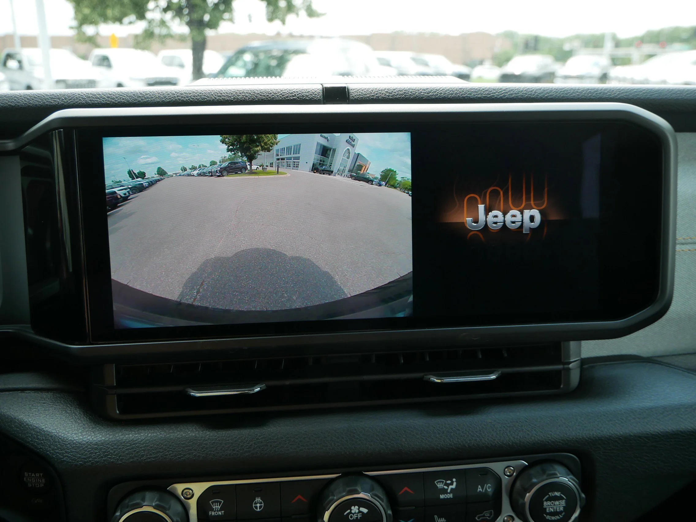New 2026 Reign Exterior Paint Jeep Sport S image 21