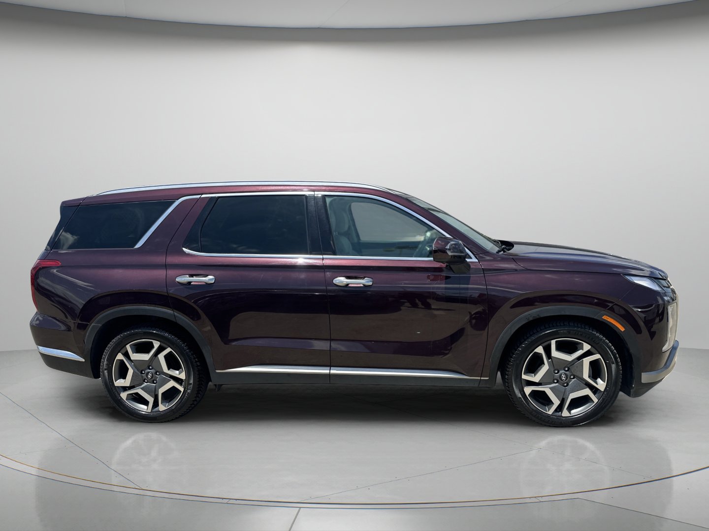 Used 2024 Sierra Burgundy Hyundai Limited image 8