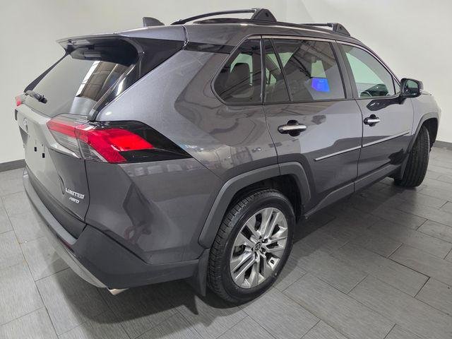 Certified Used 2024 MAGNETIC GRAY MET. Toyota  image 5