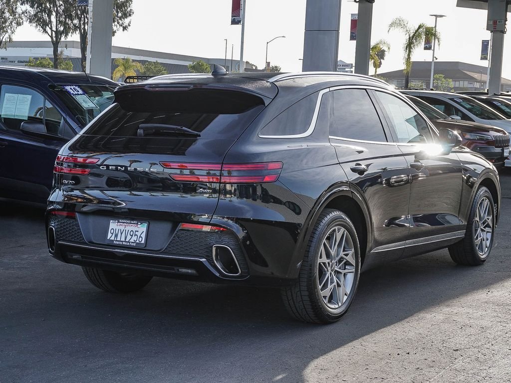 Used 2025 Black Genesis 2.5T image 7