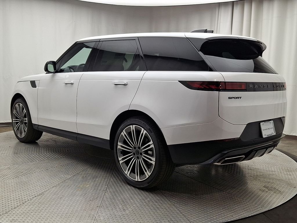 New 2026 Ostuni Pearl White Land Rover SE image 4