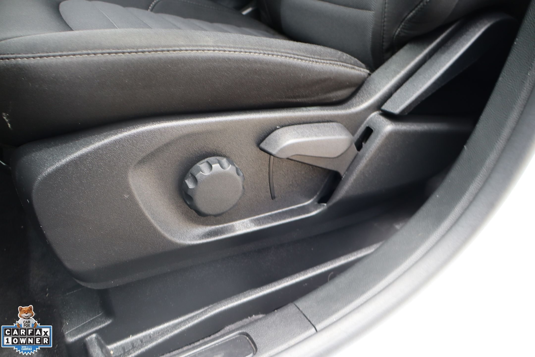 Used 2024 White Ford SE image 11