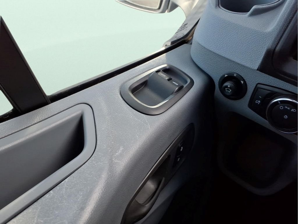 Used 2015 White Ford XL image 24