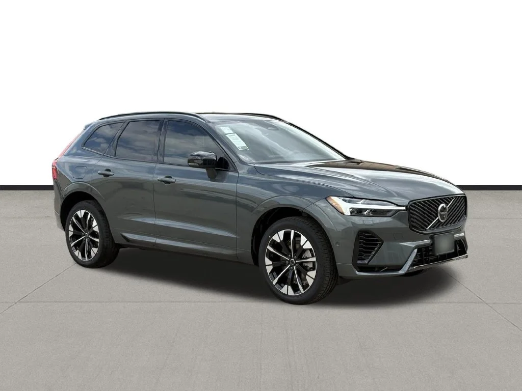 New 2026 Forest Lake Volvo Plus image 3