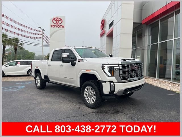 2025 GMC Sierra 4WD Crew Cab Standard Box Denali's photo