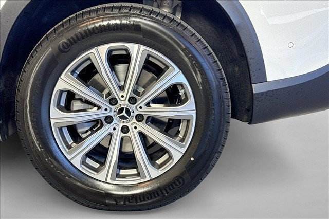 New 2026 Polar White Mercedes-Benz GLC 300 image 59