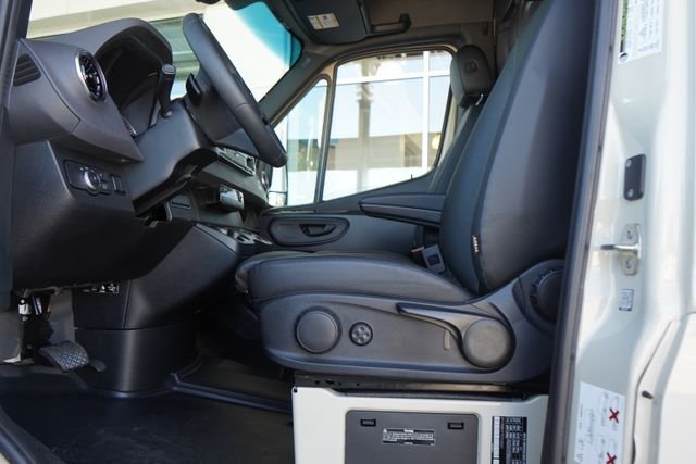 New 2025 Pebble Gray Mercedes-Benz Cargo 144 WB image 19