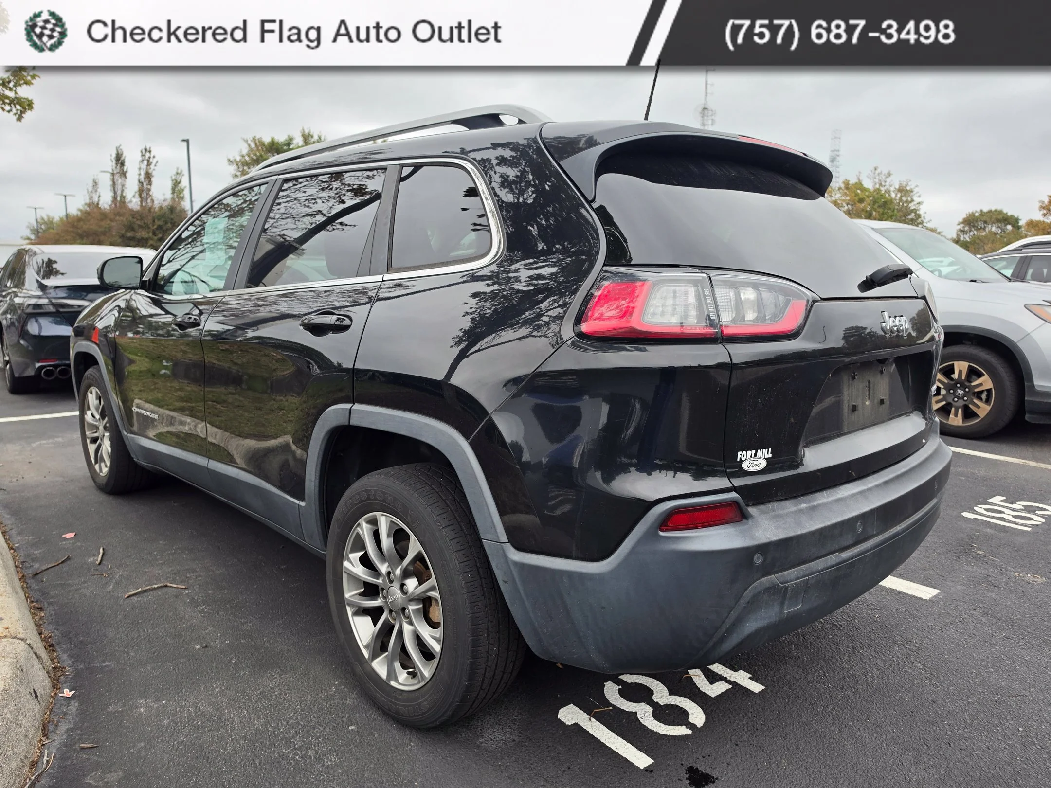 Used 2019 Diamond Black Jeep Latitude Plus image 4