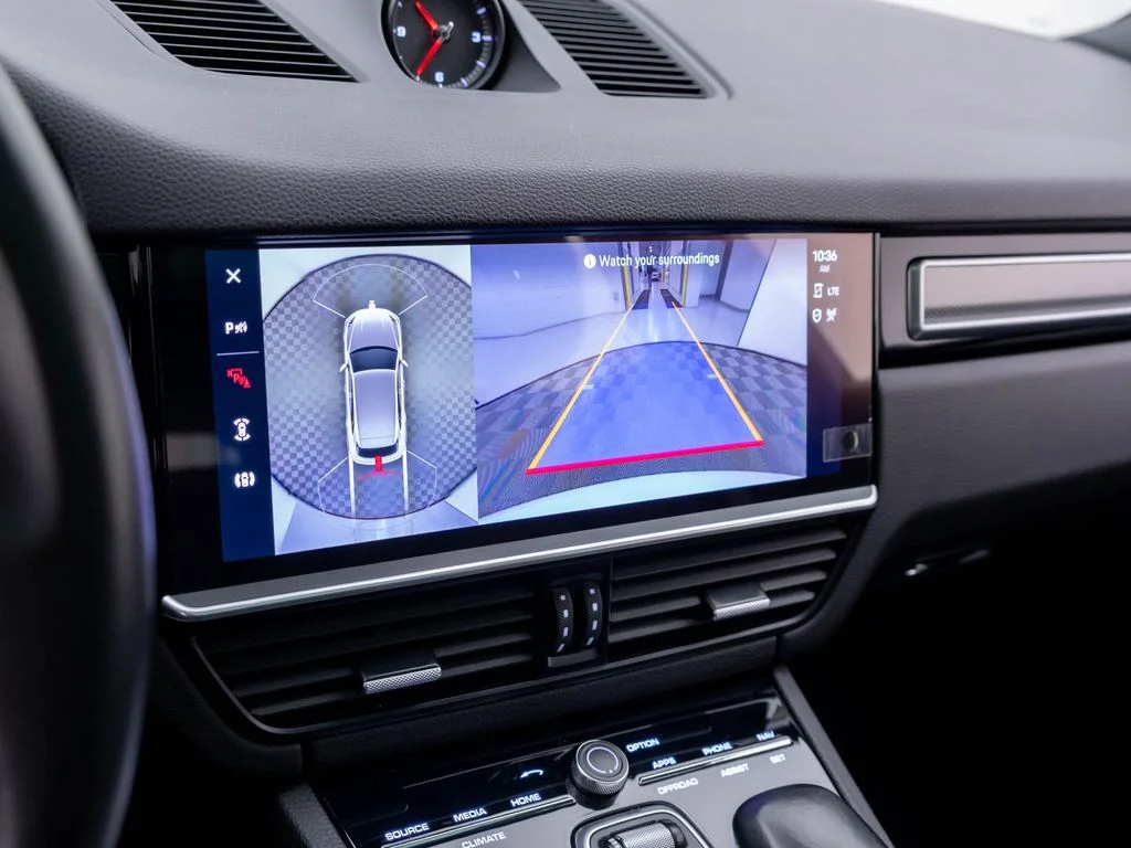 2022 Porsche Cayenne Platinum Edition - Photo 25
