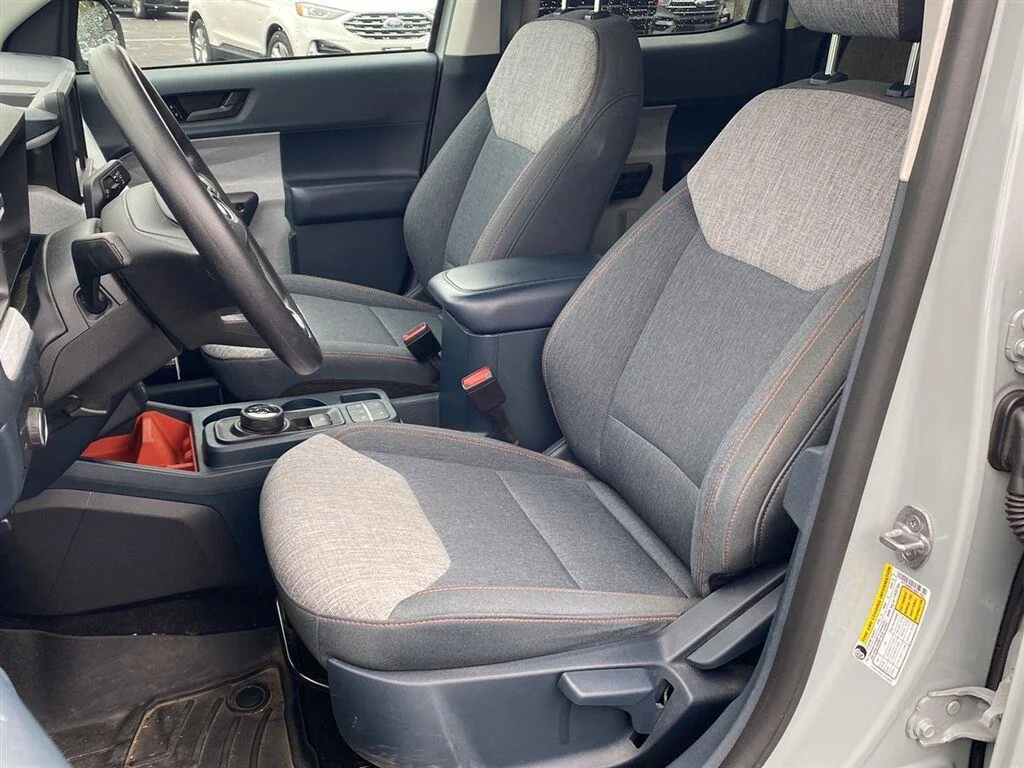 Used 2022 Oxford White Ford XLT image 2