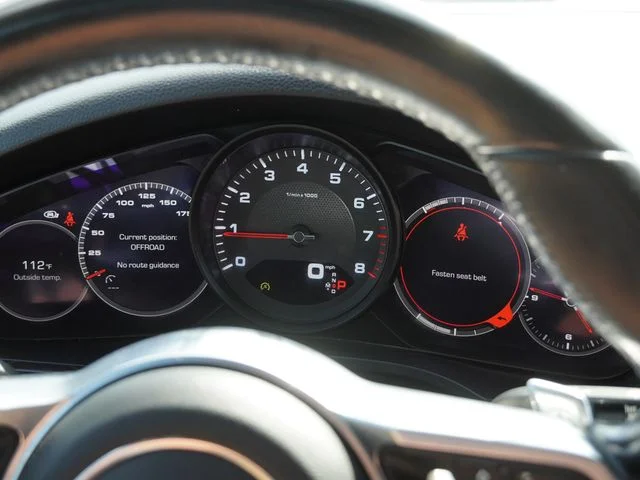 Used 2020  Porsche Base image 32