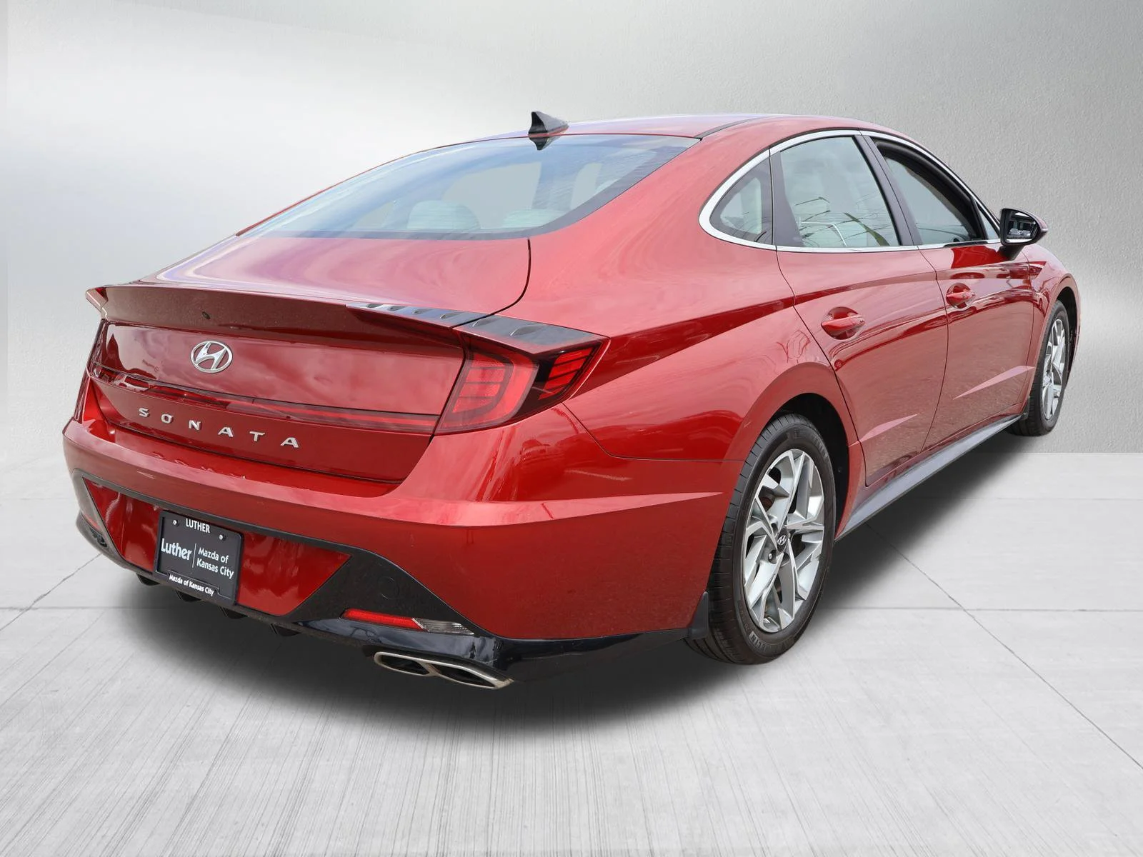 Used 2023 Ultimate Red Hyundai SEL image 7