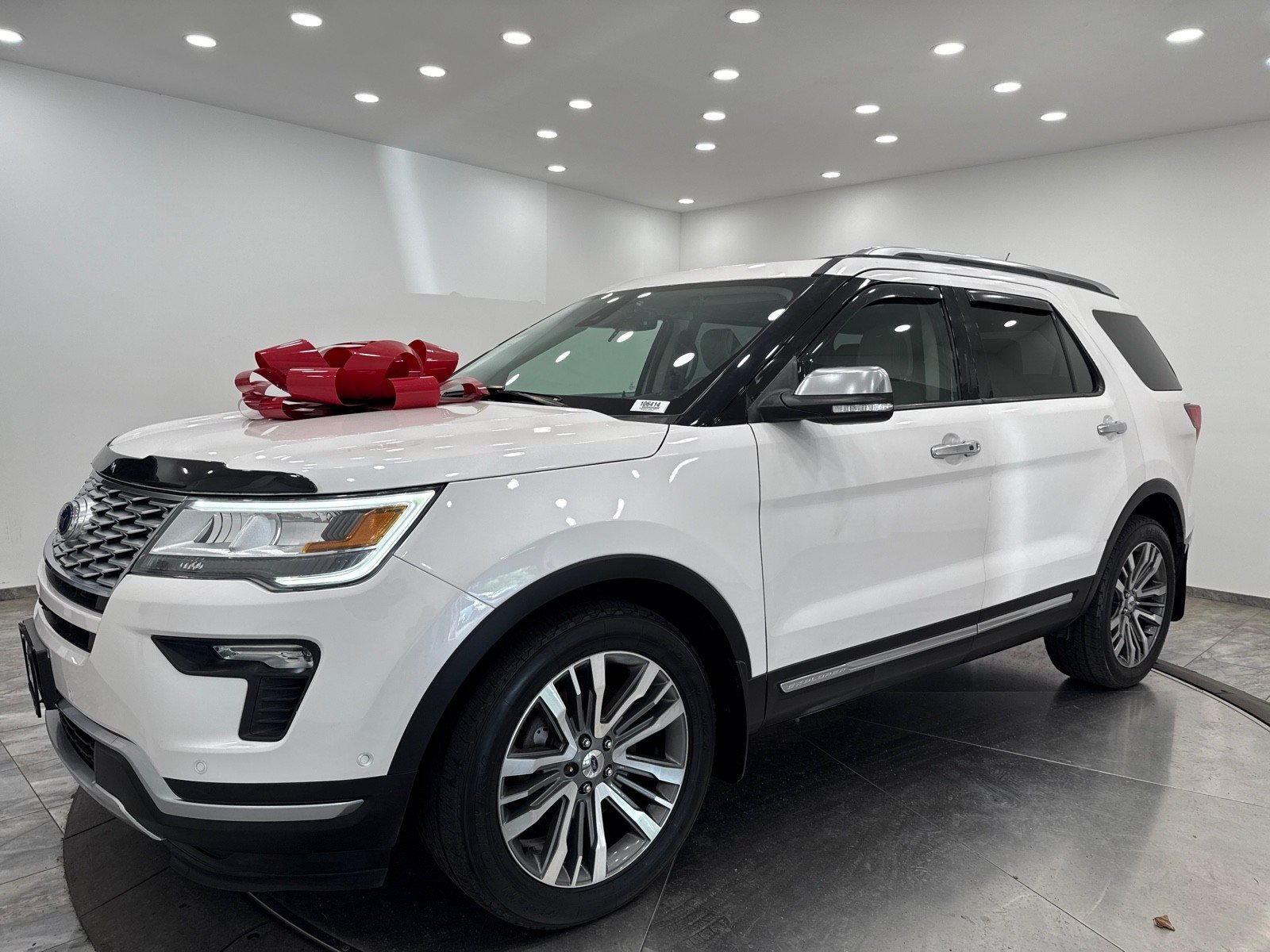 Certified Pre-Owned 2018 Ford Explorer Platinum 4WD SUV in Maple