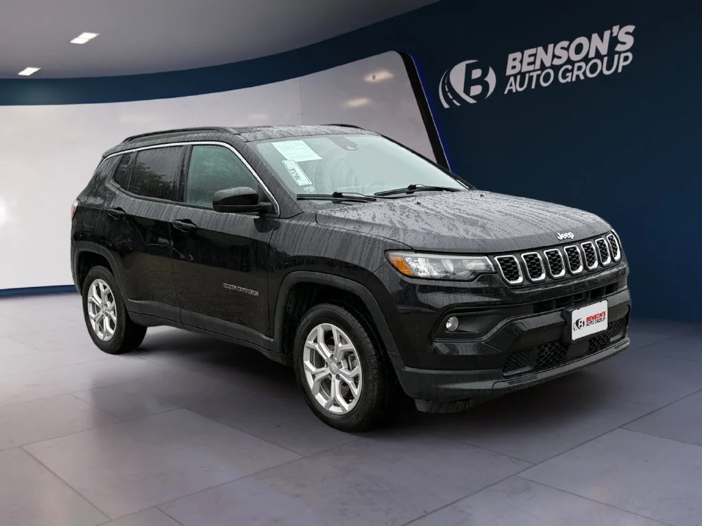 Used 2024 Black Jeep Latitude image 7