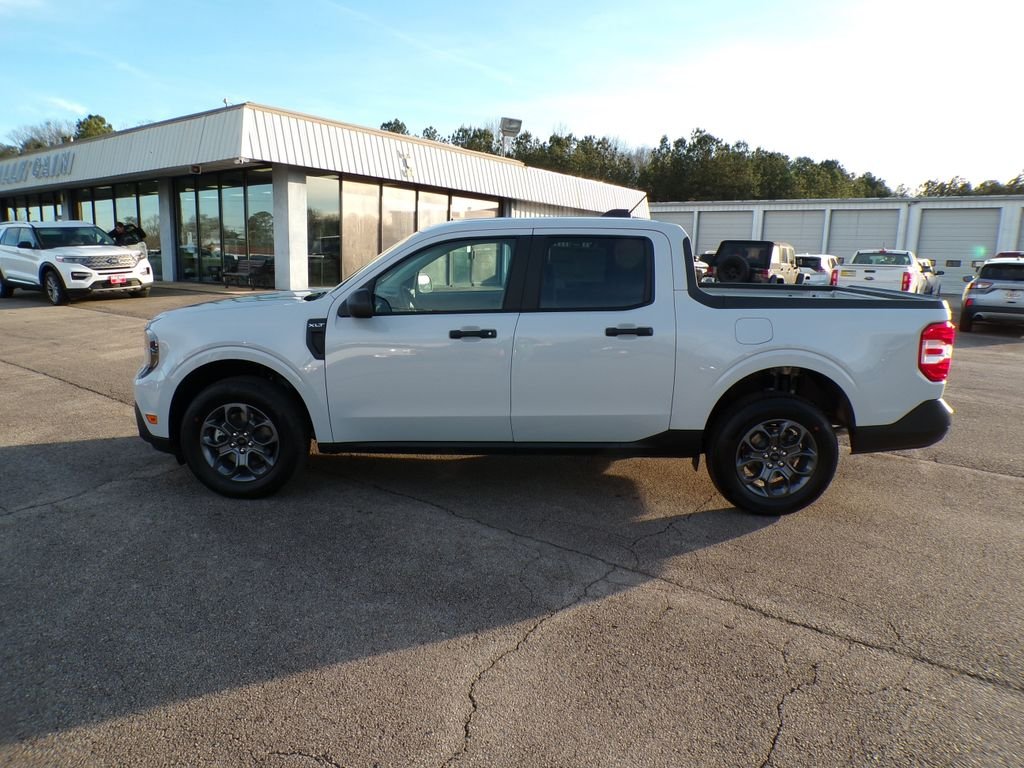 New 2026 Space White Metallic Ford XLT image 4