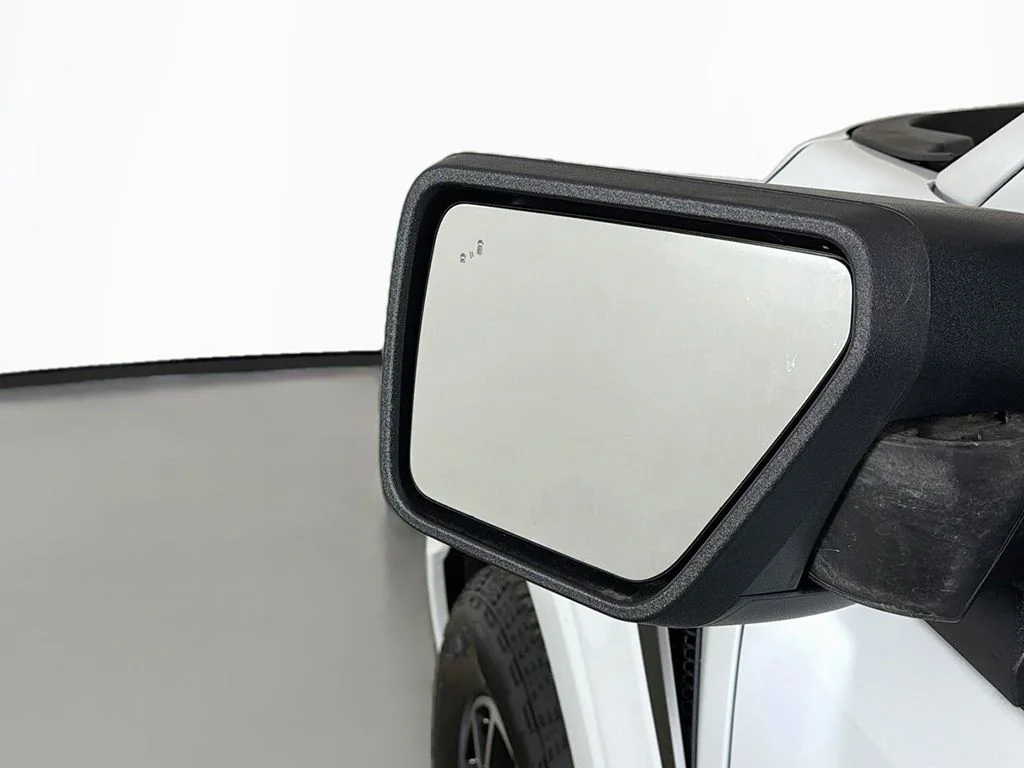 Used 2023 Oxford White Ford XLT image 29