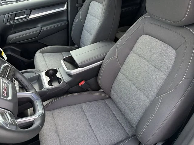 New 2026 Summit White GMC Elevation image 19