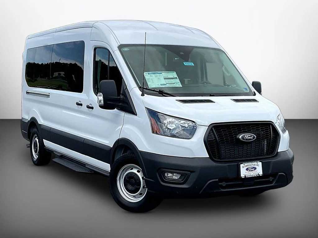 New 2025 Oxford White Ford Passenger Van XL image 1