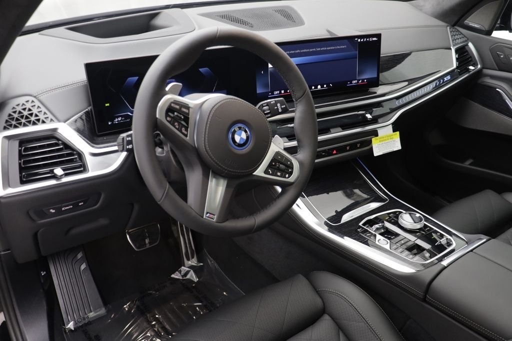 New 2026 Black Sapphire Metallic BMW xDrive50e image 5