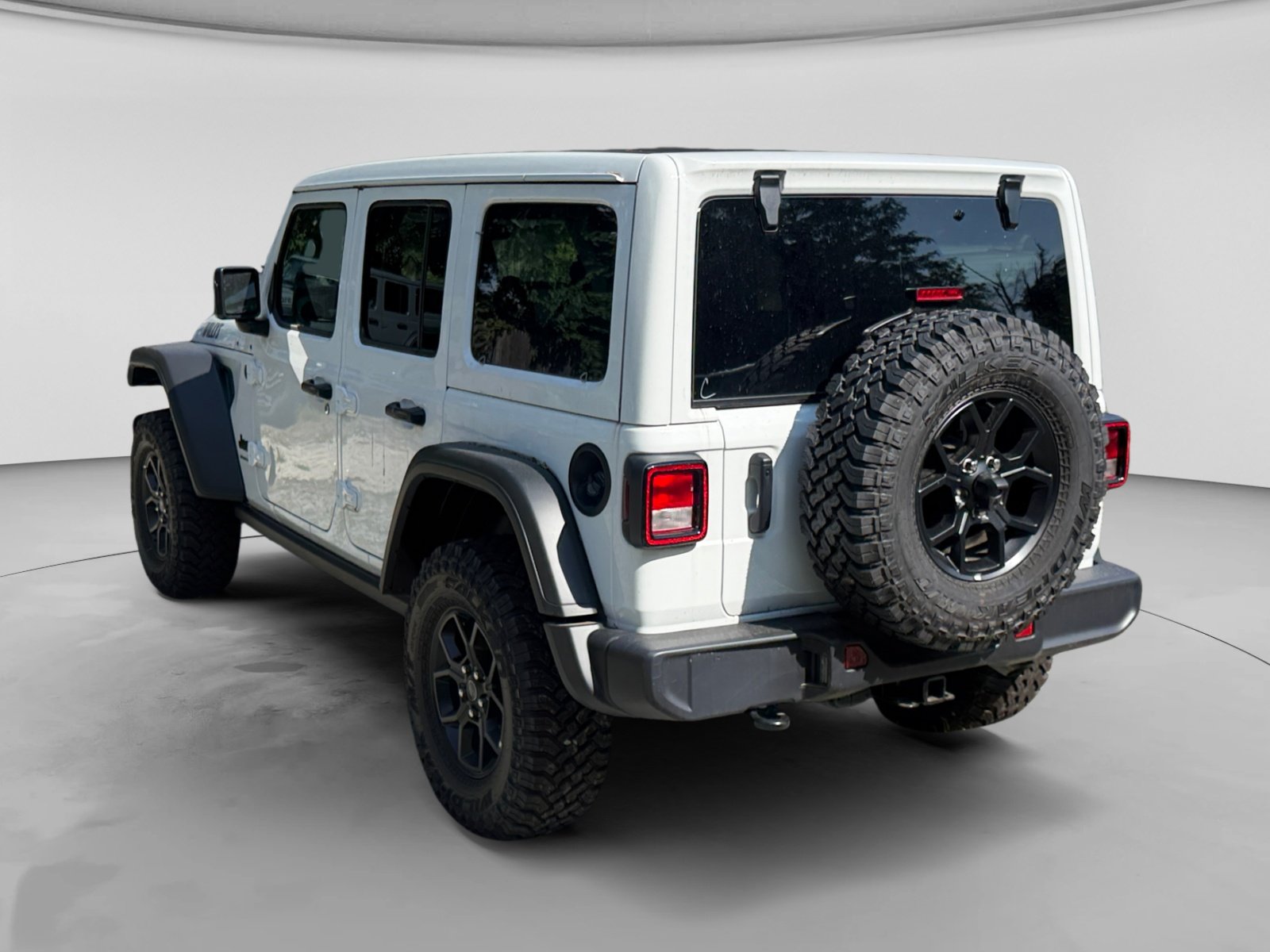 New 2026 Bright White Clear-Coat Exterior Paint Jeep  image 3