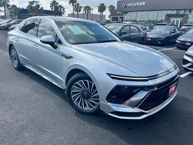Certified Used 2025 Silver Hyundai SEL image 1
