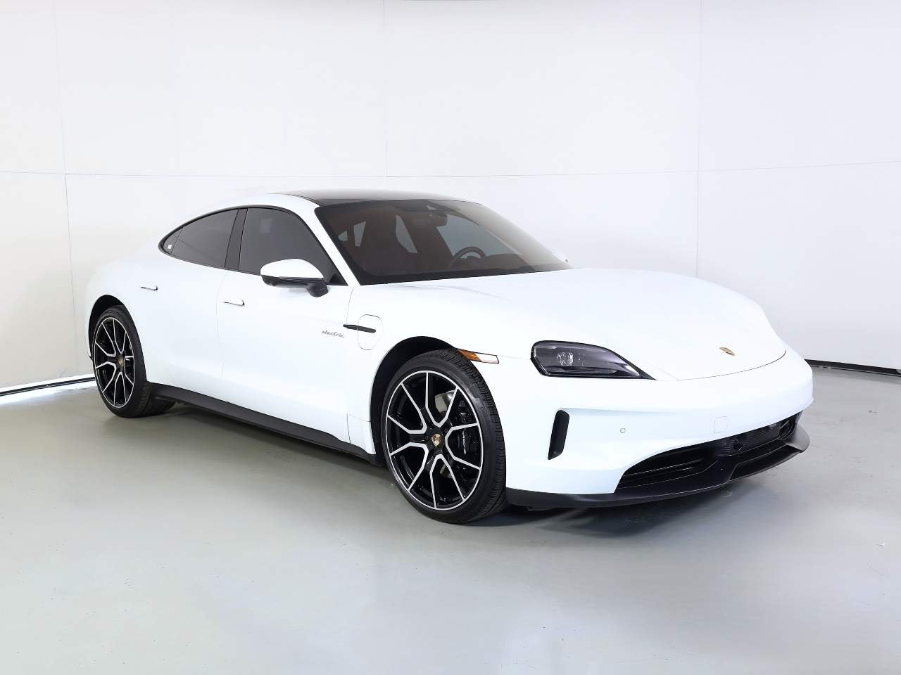 Certified Used 2025 White Porsche 4S image 9